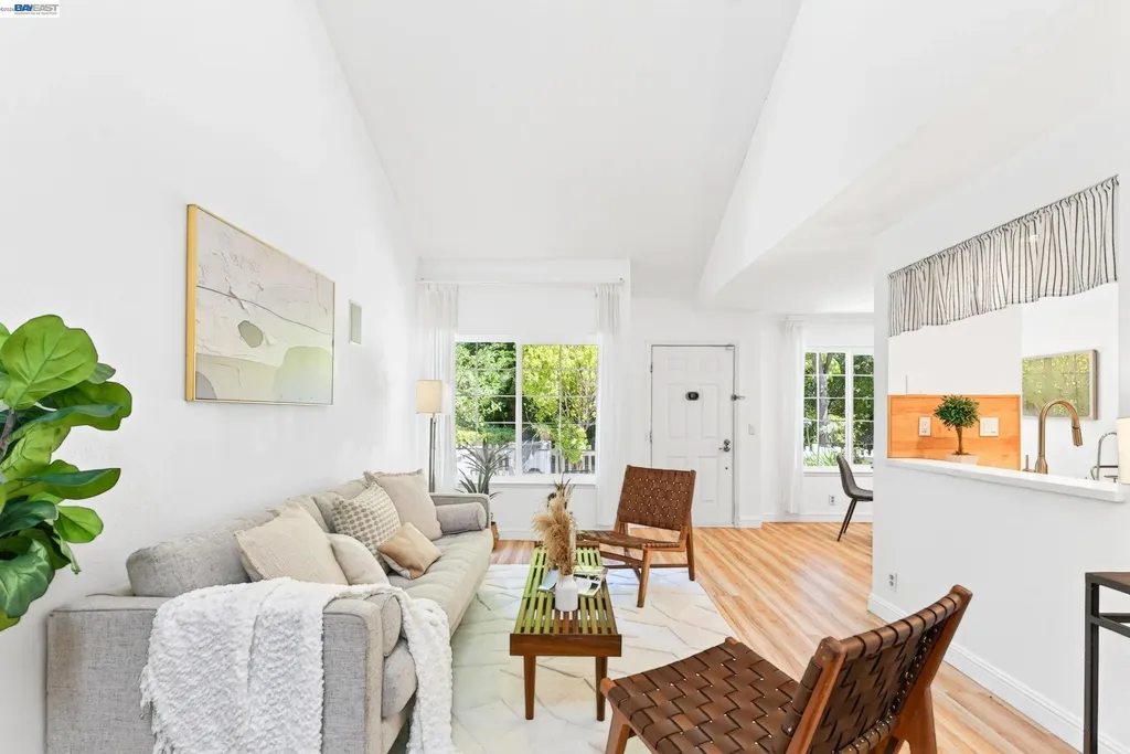7422 Oxford Circle Dublin CA 94568