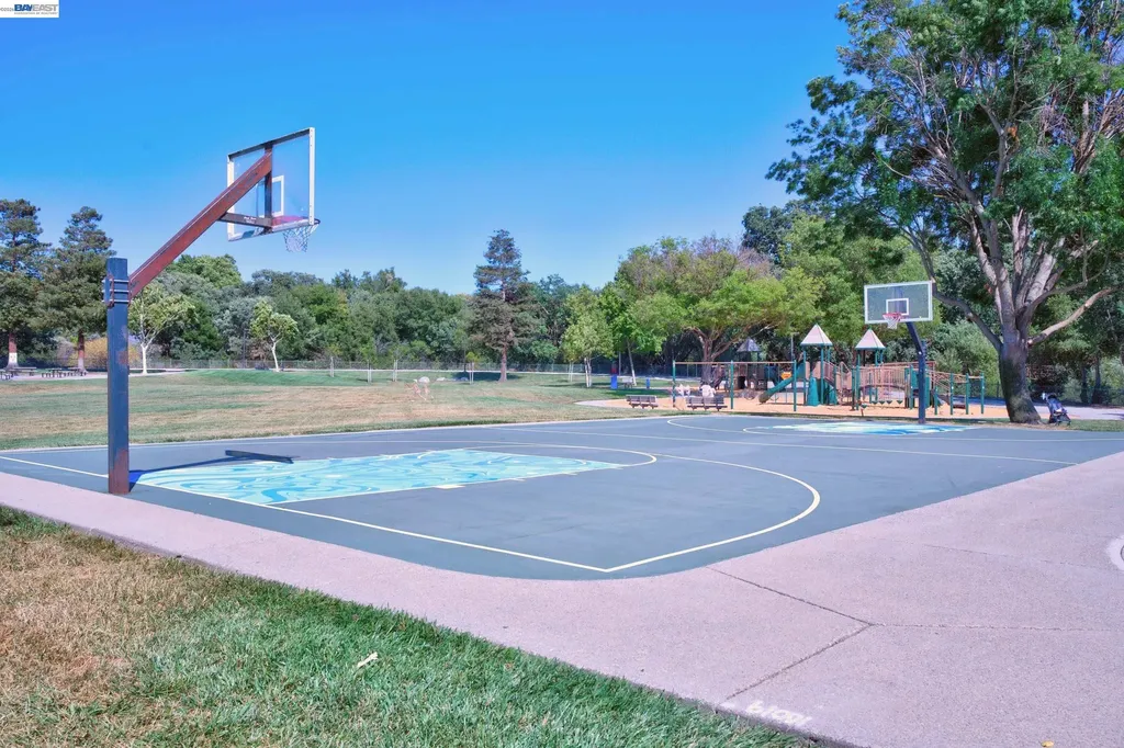 7422 Oxford Circle Dublin CA 94568