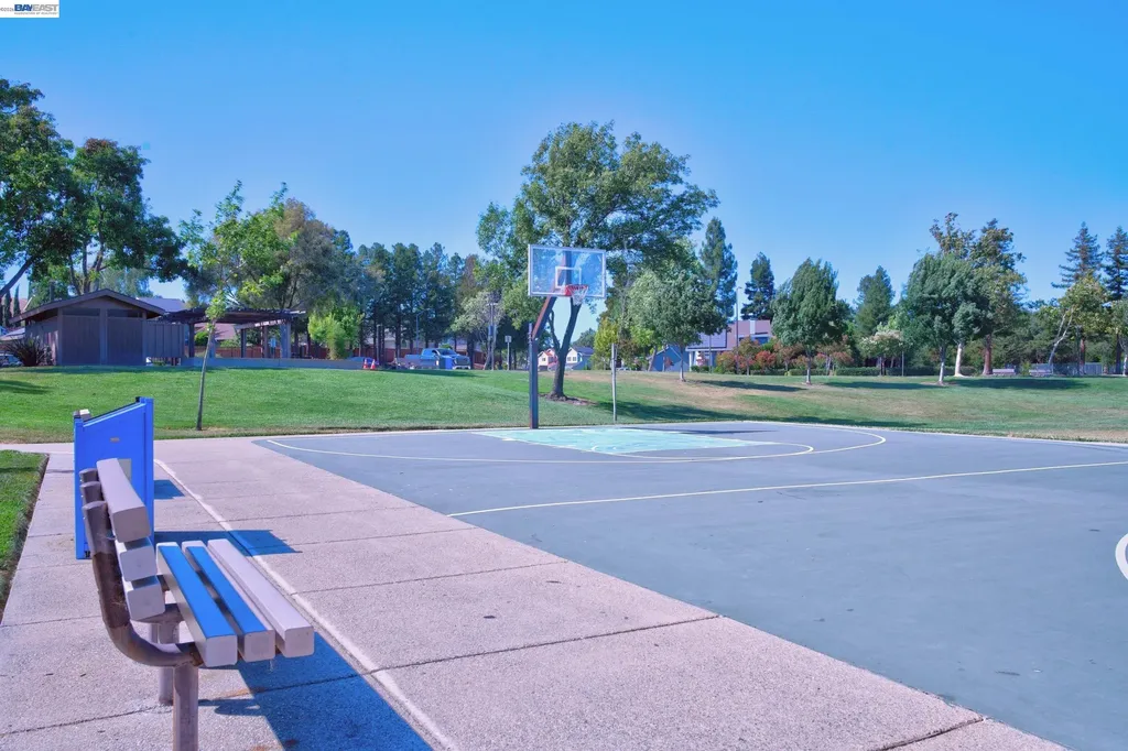 7422 Oxford Circle Dublin CA 94568