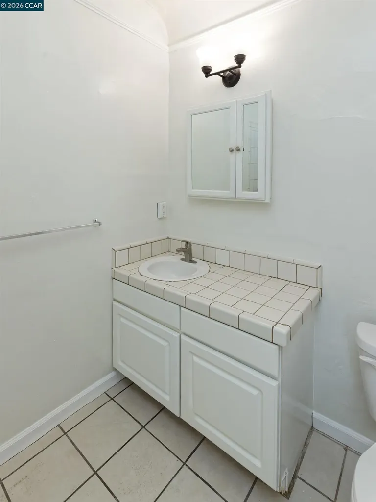 2012 15th Street Oakland CA 94606