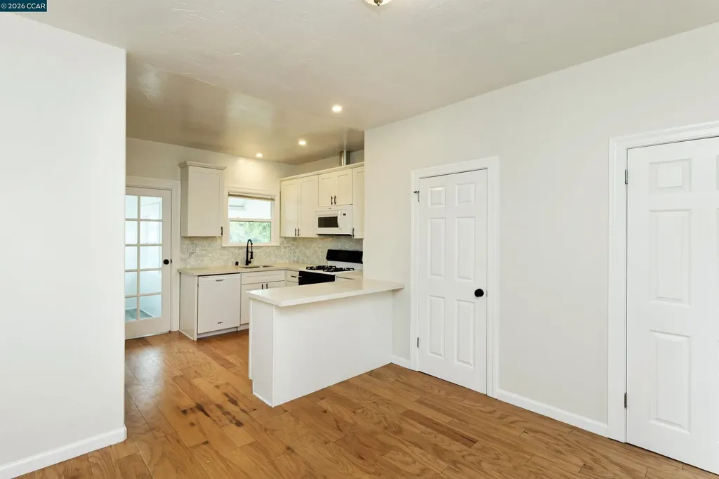 2012 15th Street Oakland CA 94606