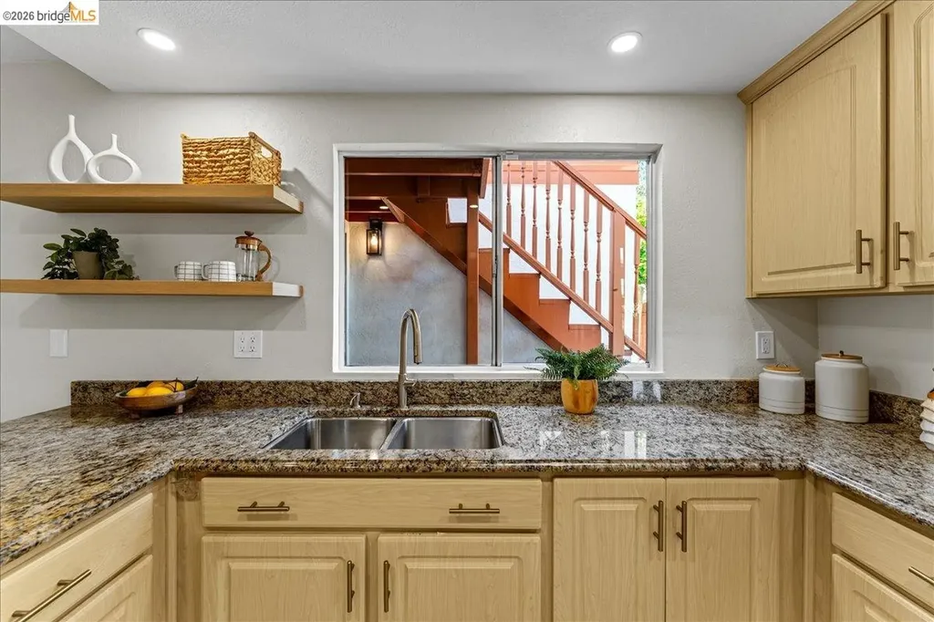 858 Coral Ridge Circle Rodeo CA 94572