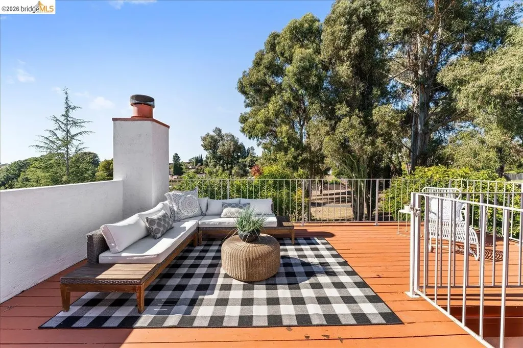 858 Coral Ridge Circle Rodeo CA 94572