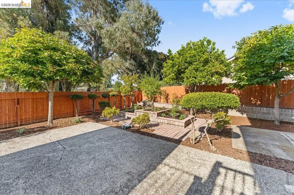 858 Coral Ridge Circle Rodeo CA 94572