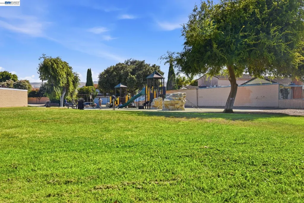 33253 Lake Pyramid Street Fremont CA 94555