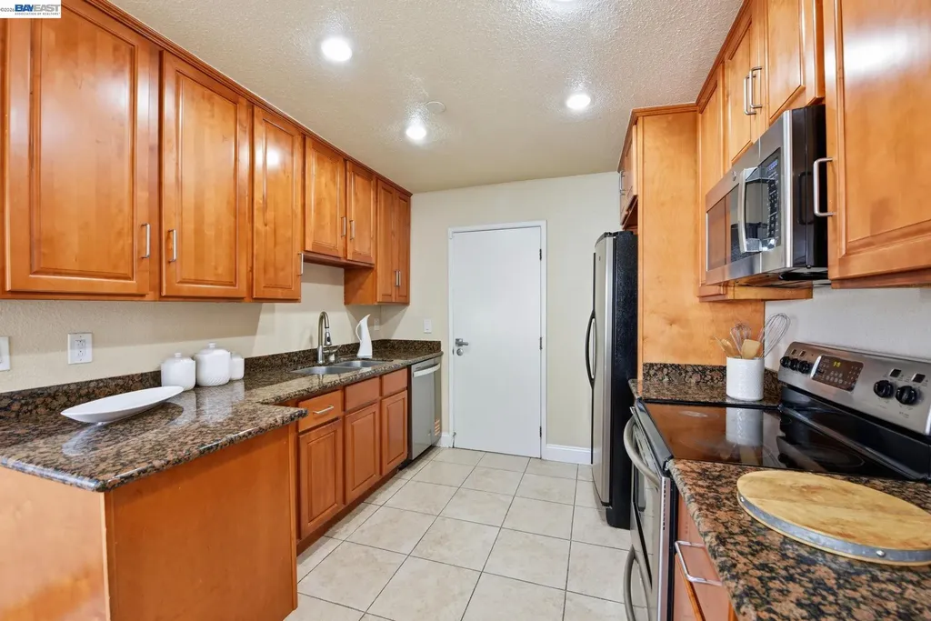 33253 Lake Pyramid Street Fremont CA 94555