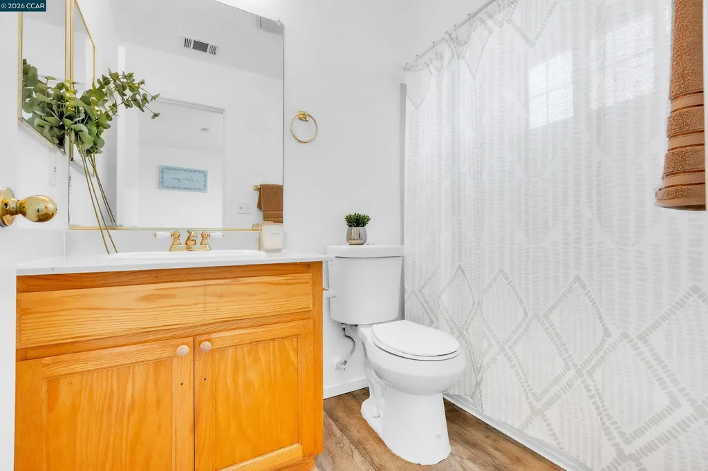 712 Daniels Avenue Vallejo CA 94590