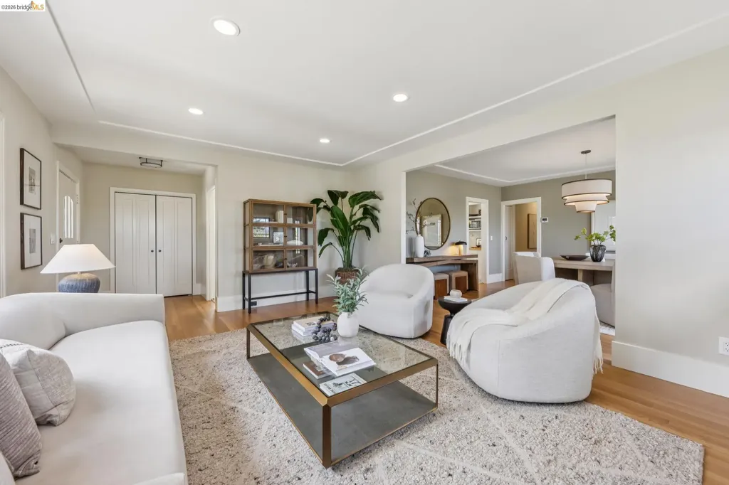 4630 Edgewood Avenue Oakland CA 94602