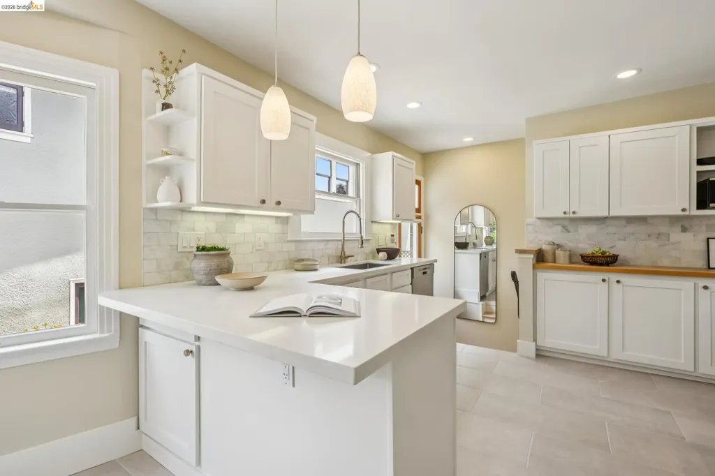 4630 Edgewood Avenue Oakland CA 94602