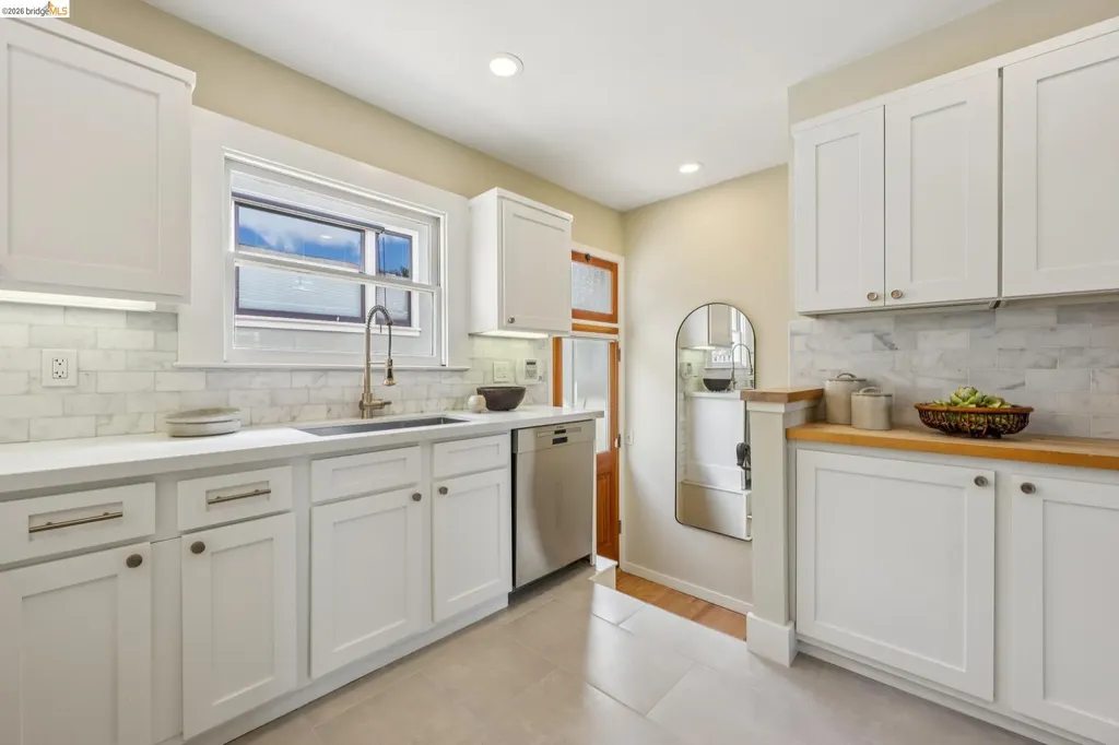4630 Edgewood Avenue Oakland CA 94602