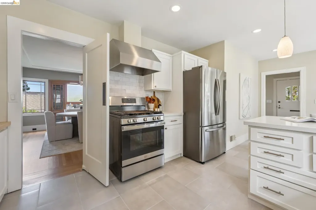 4630 Edgewood Avenue Oakland CA 94602