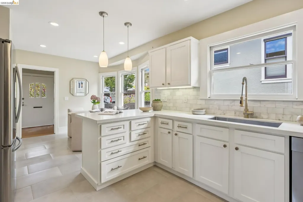 4630 Edgewood Avenue Oakland CA 94602