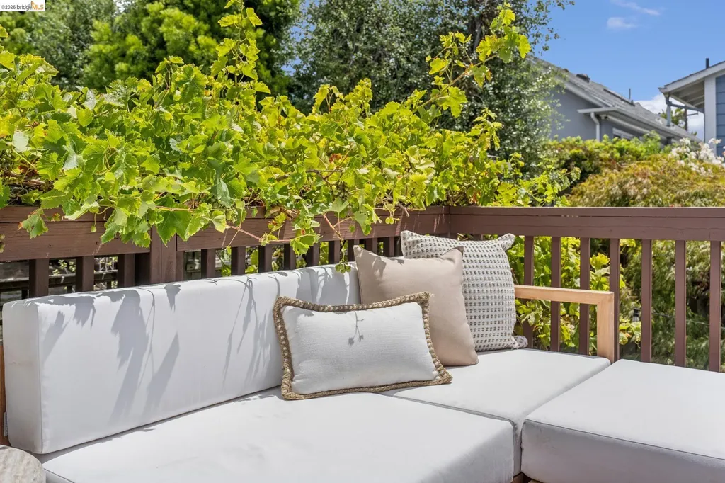 4630 Edgewood Avenue Oakland CA 94602