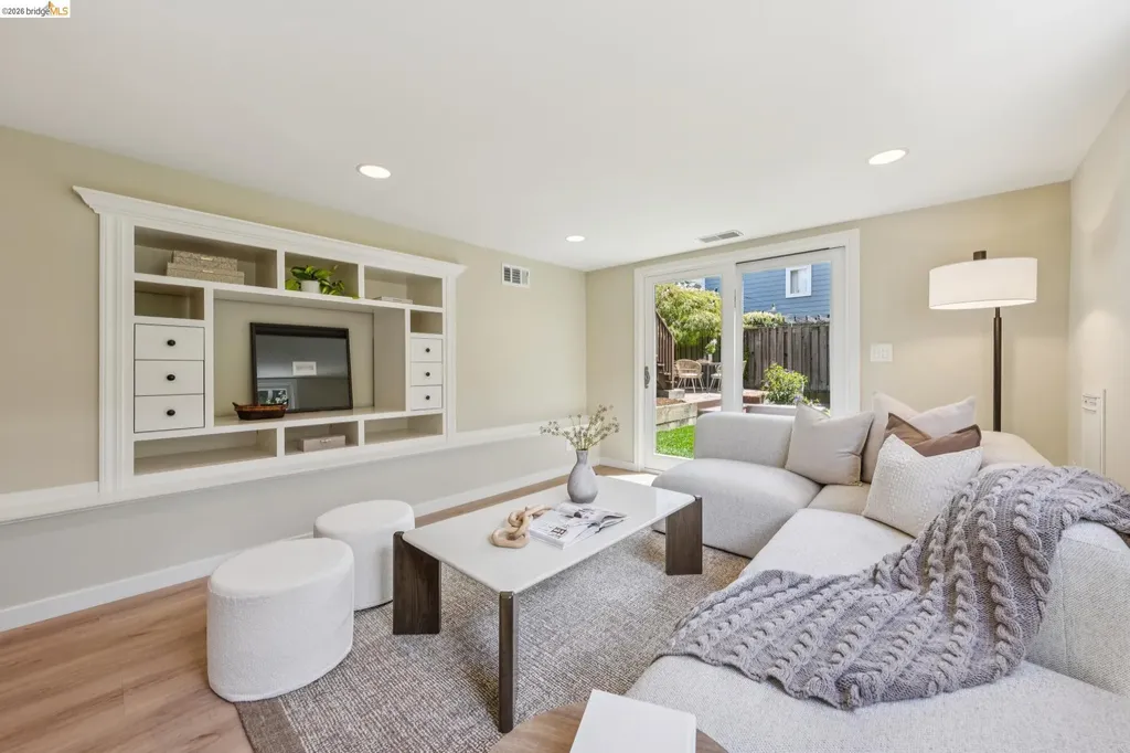 4630 Edgewood Avenue Oakland CA 94602