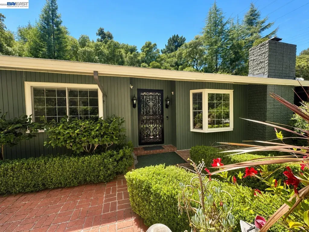 516 Moraga Way Orinda CA 94563
