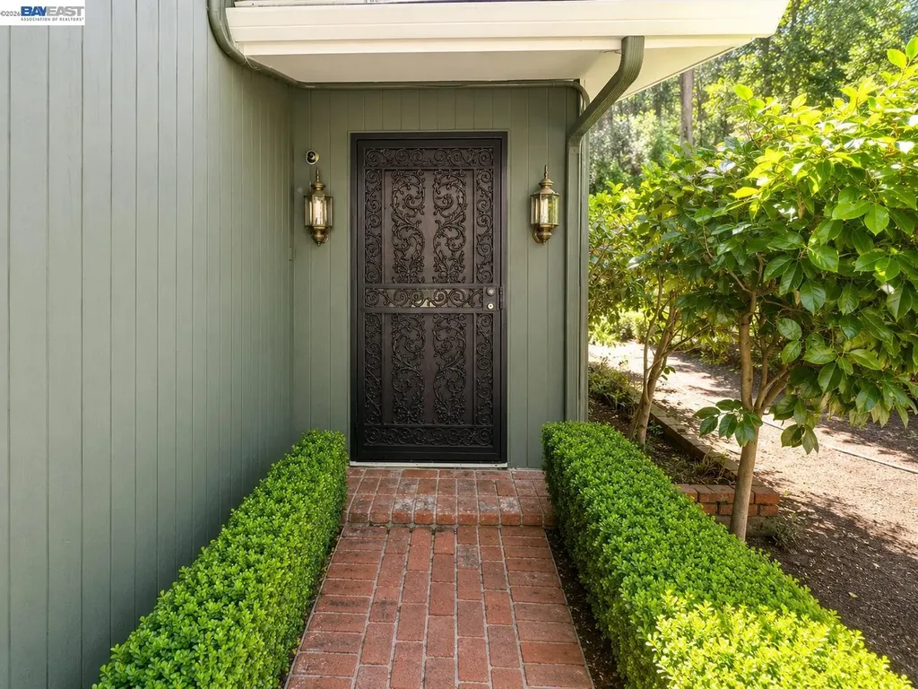 516 Moraga Way Orinda CA 94563