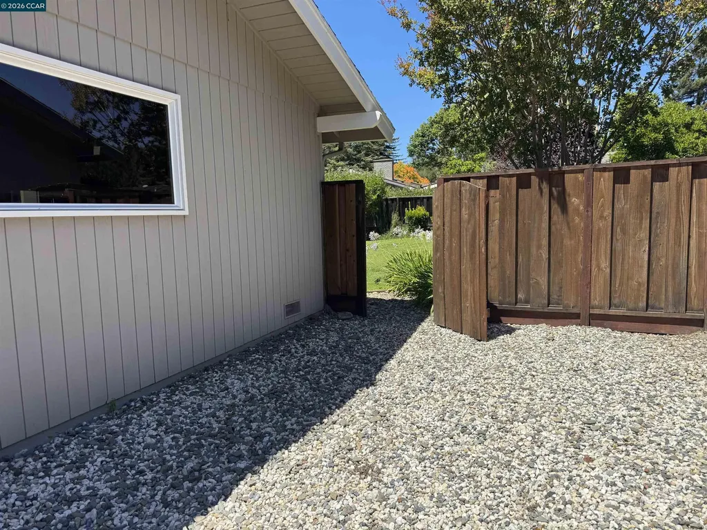 432 Deerfield Drive Moraga CA 94556
