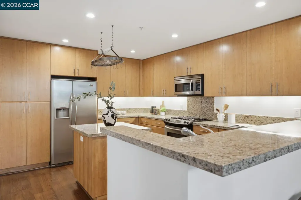 438 Grand Avenue Oakland CA 94612
