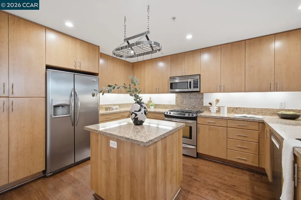438 Grand Avenue Oakland CA 94612