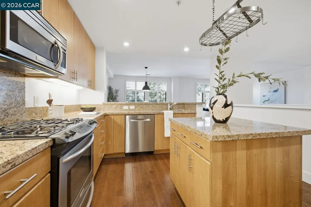 438 Grand Avenue Oakland CA 94612