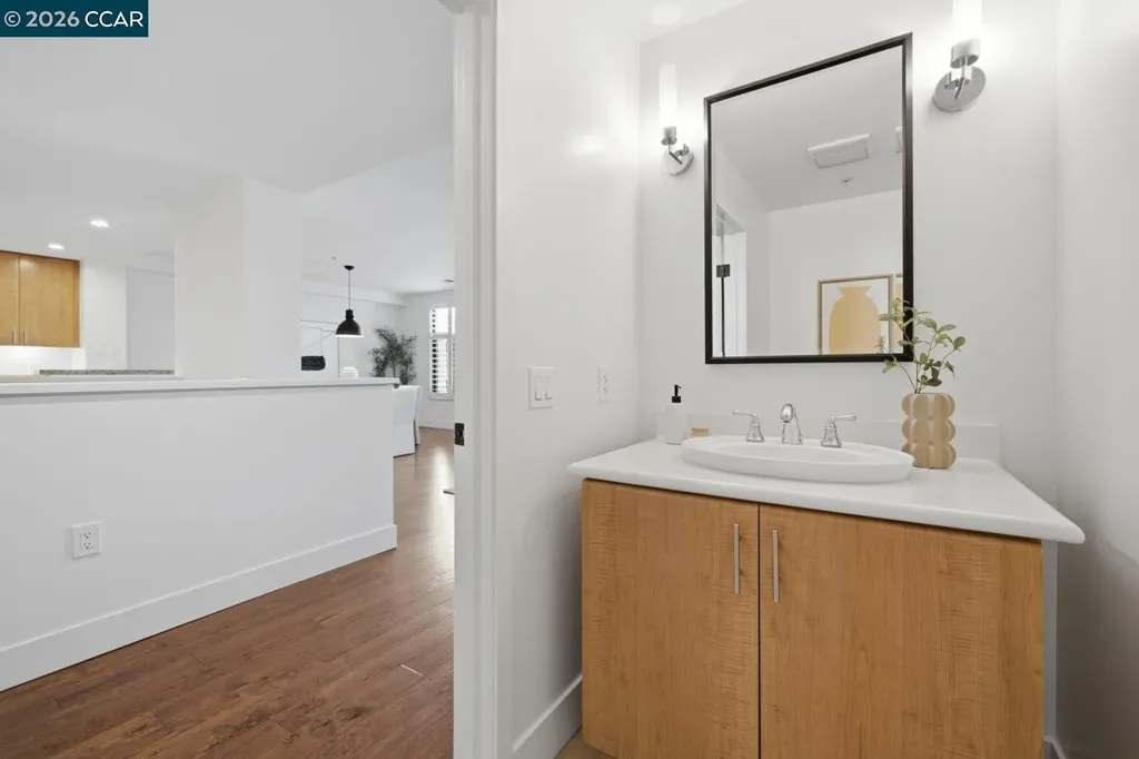 438 Grand Avenue Oakland CA 94612