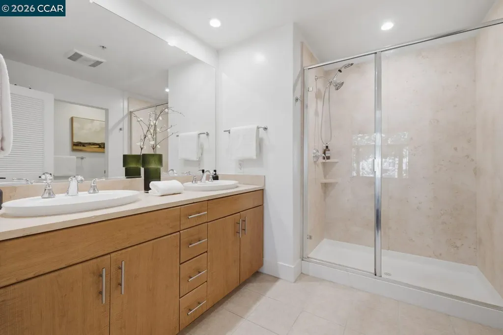 438 Grand Avenue Oakland CA 94612