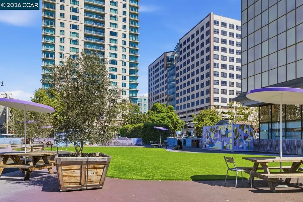 438 Grand Avenue Oakland CA 94612