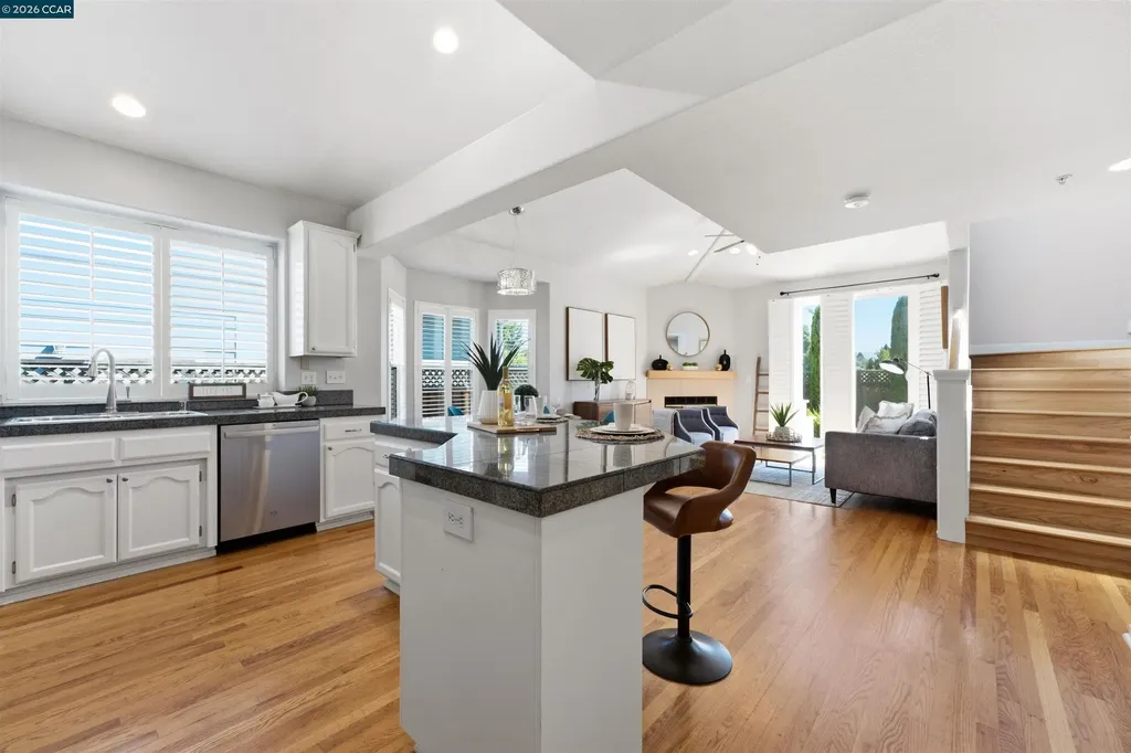 6 Moss Court Napa CA 94558