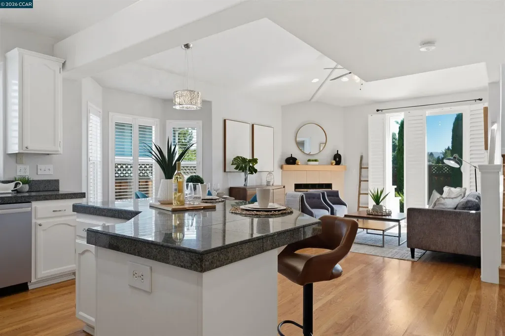 6 Moss Court Napa CA 94558