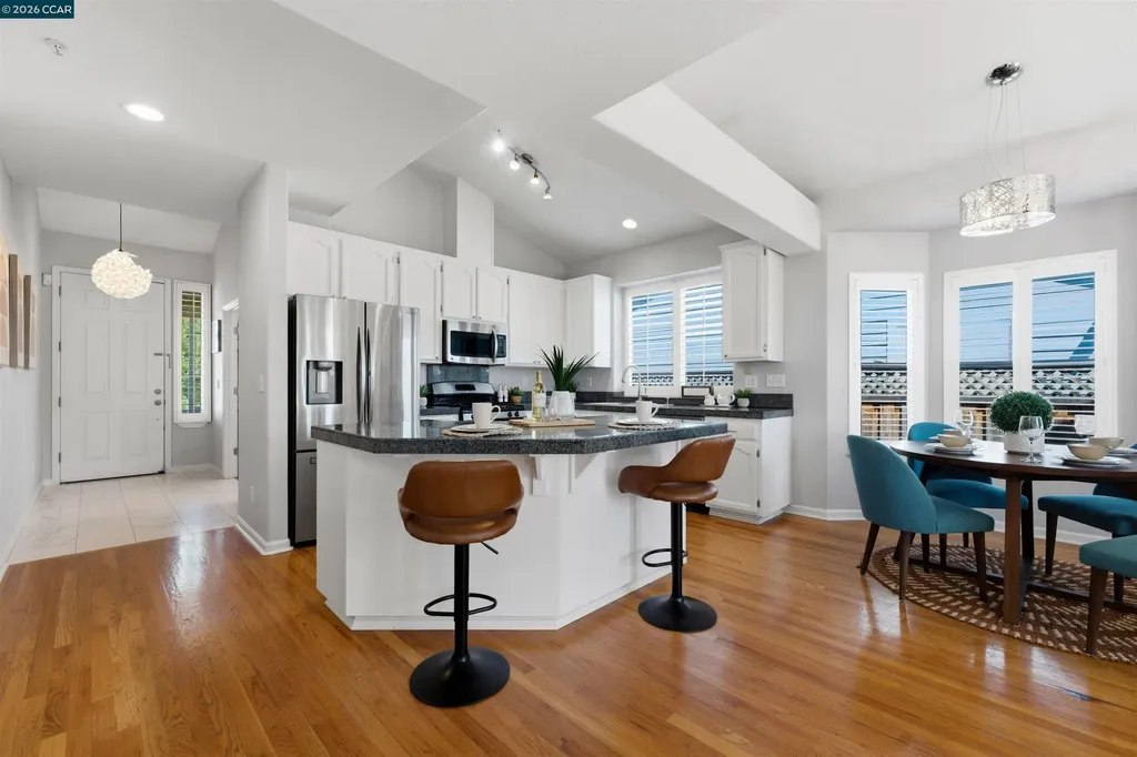 6 Moss Court Napa CA 94558