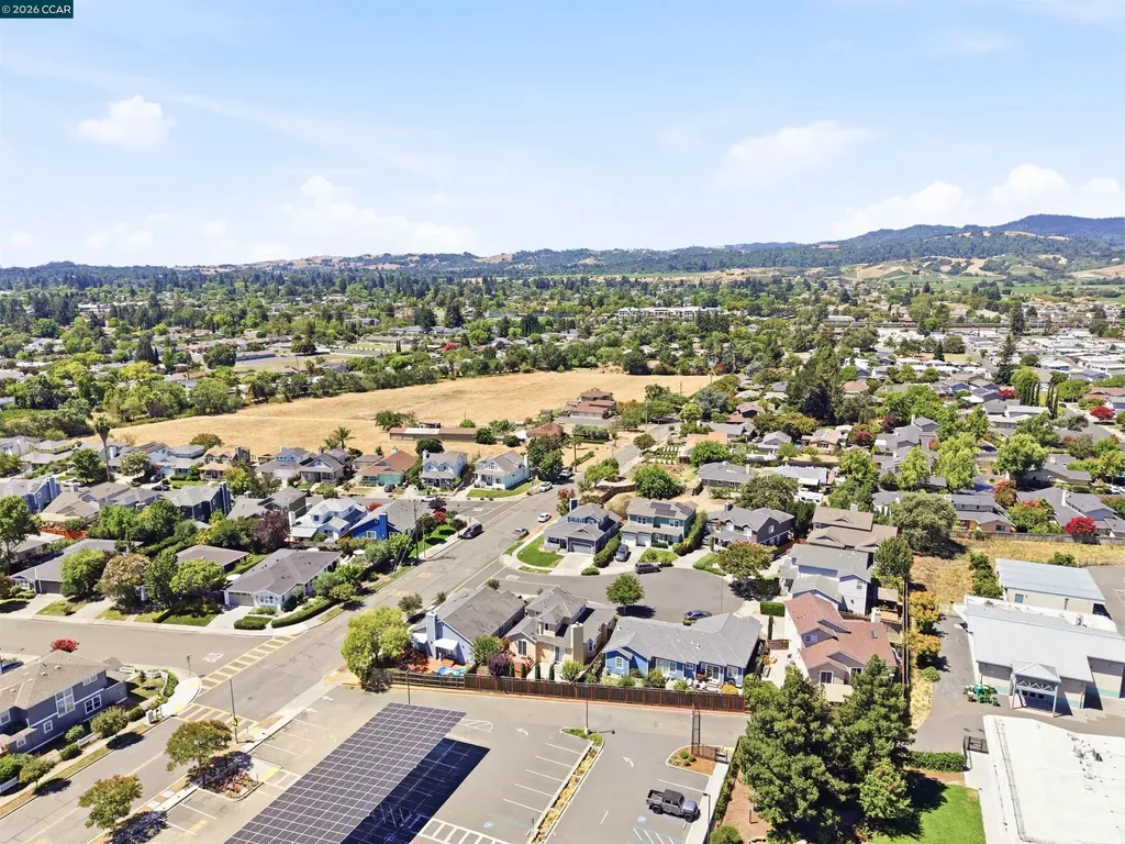 6 Moss Court Napa CA 94558