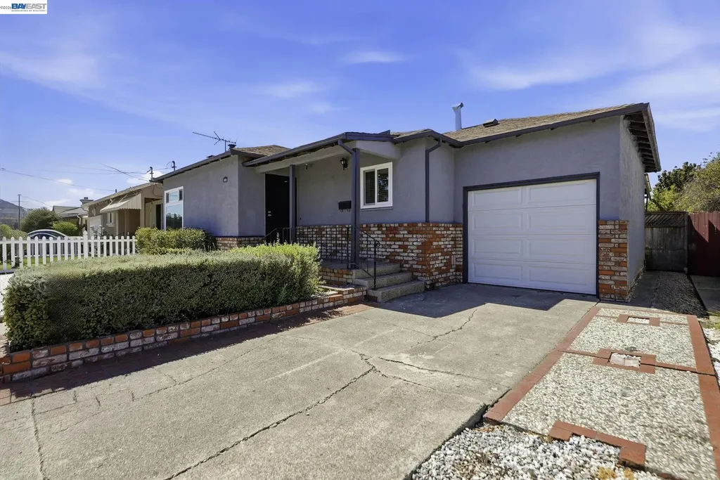 973 Phillips Way Hayward CA 94541