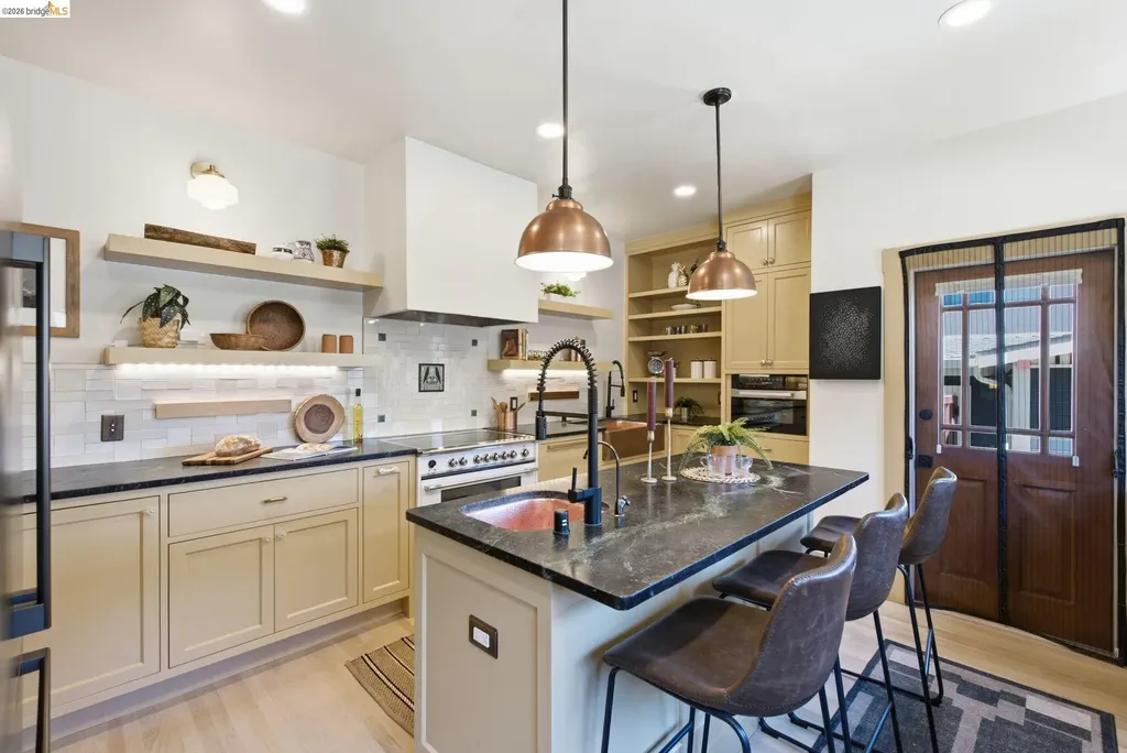 1504 Verdi Street Alameda CA 94501