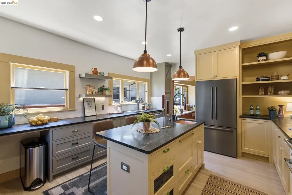 1504 Verdi Street Alameda CA 94501