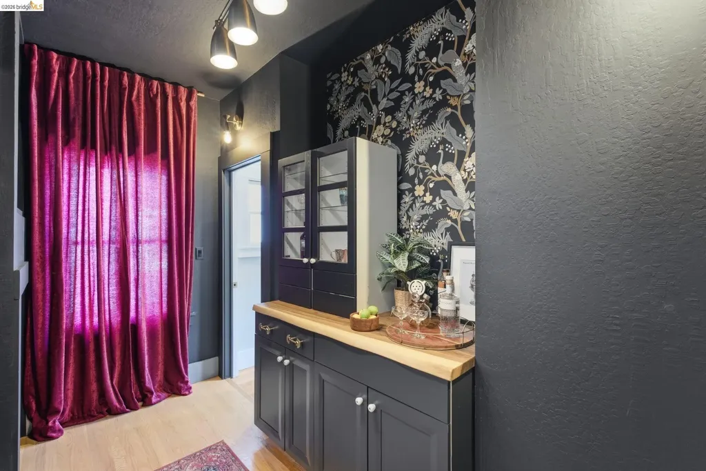 1504 Verdi Street Alameda CA 94501