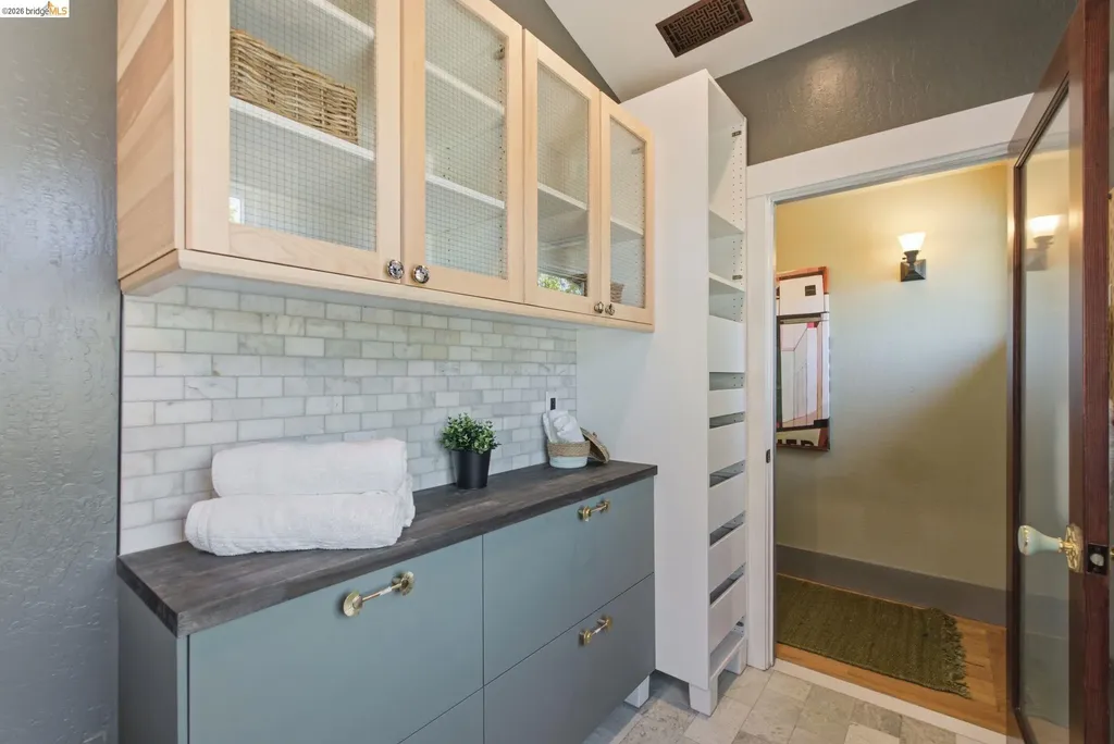 1504 Verdi Street Alameda CA 94501