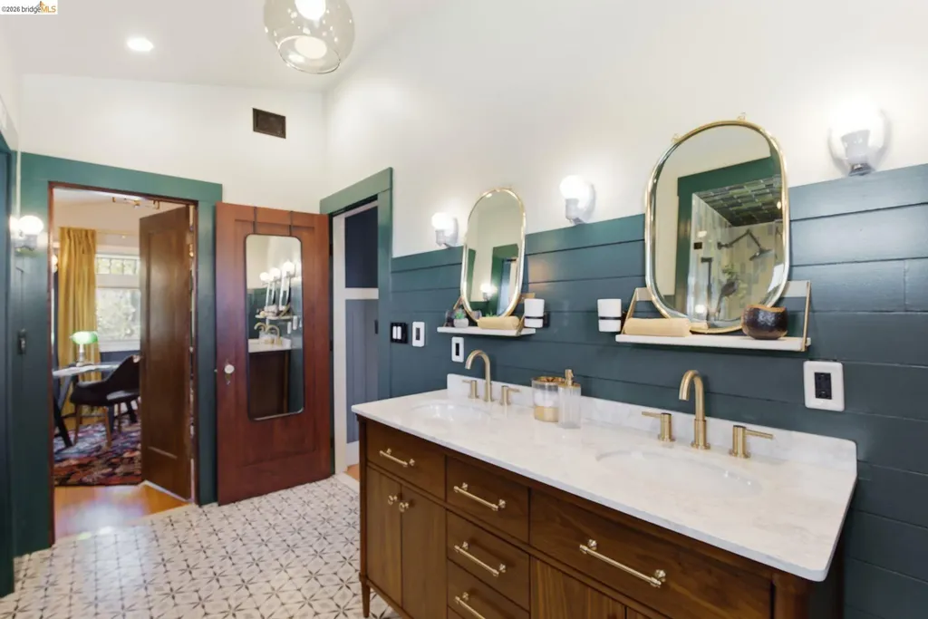 1504 Verdi Street Alameda CA 94501