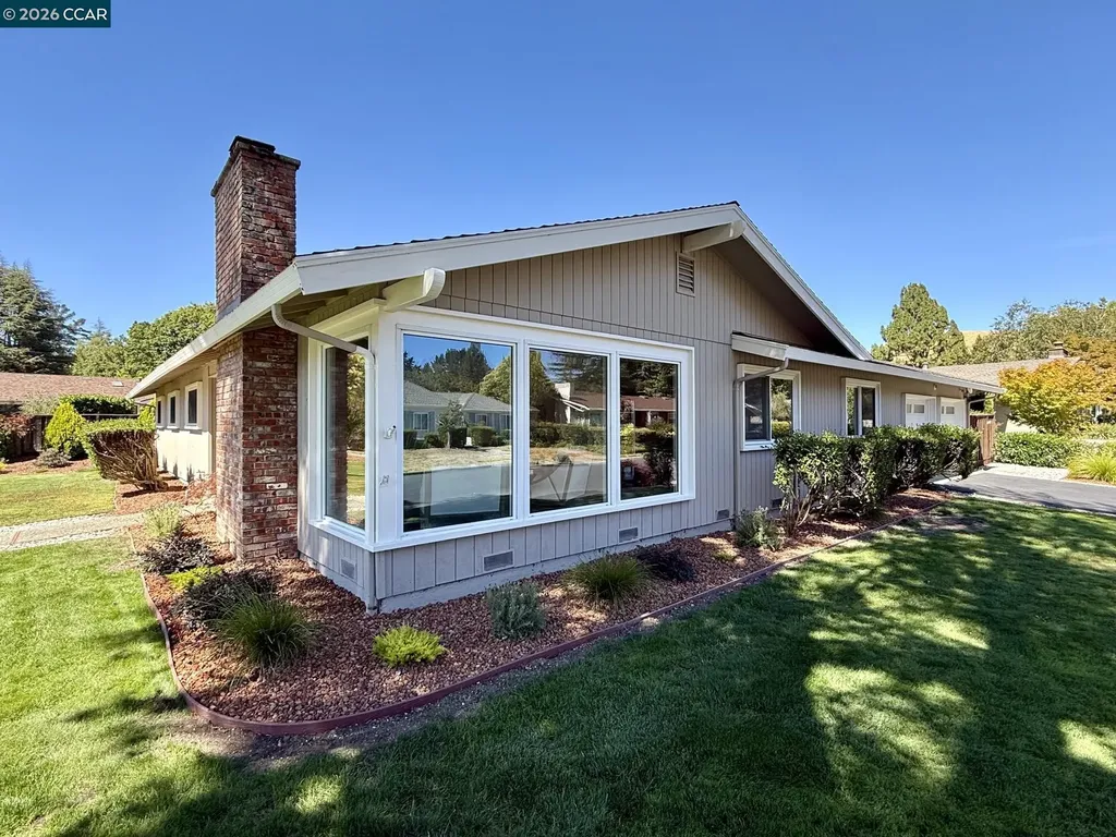 423 Deerfield Drive Moraga CA 94556