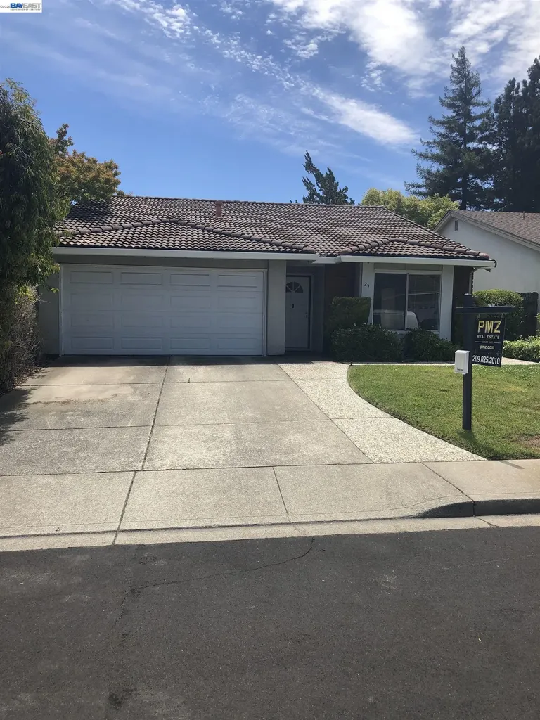 25 Pamplona San Ramon CA 94583