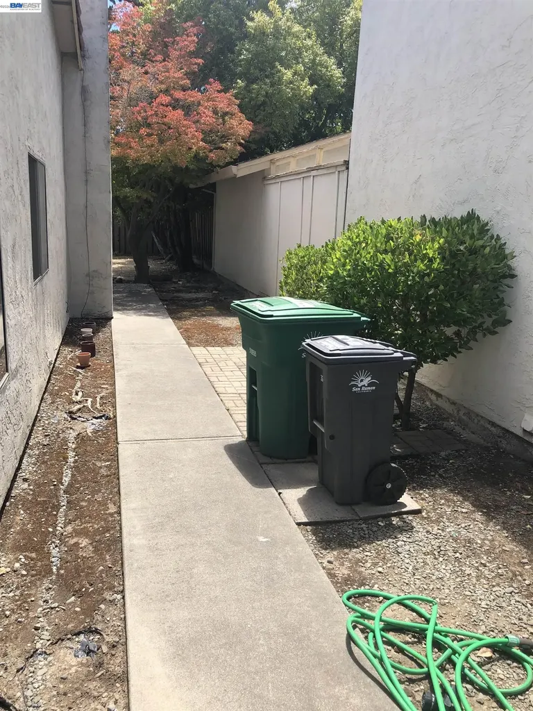 25 Pamplona San Ramon CA 94583