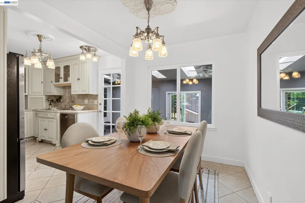 1154 Avon Avenue San Leandro CA 94579