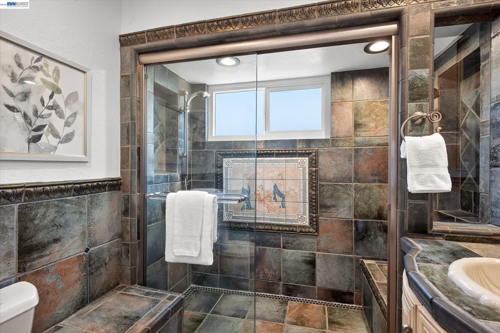 1154 Avon Avenue San Leandro CA 94579