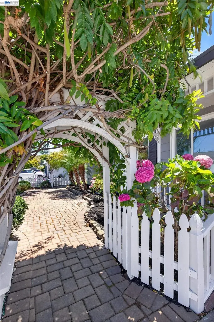 1154 Avon Avenue San Leandro CA 94579