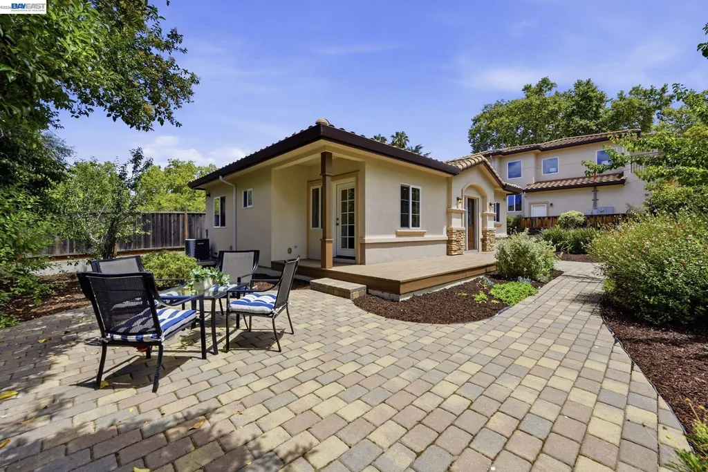 307 Dana Street Fremont CA 94539