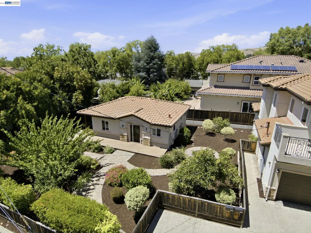 307 Dana Street Fremont CA 94539