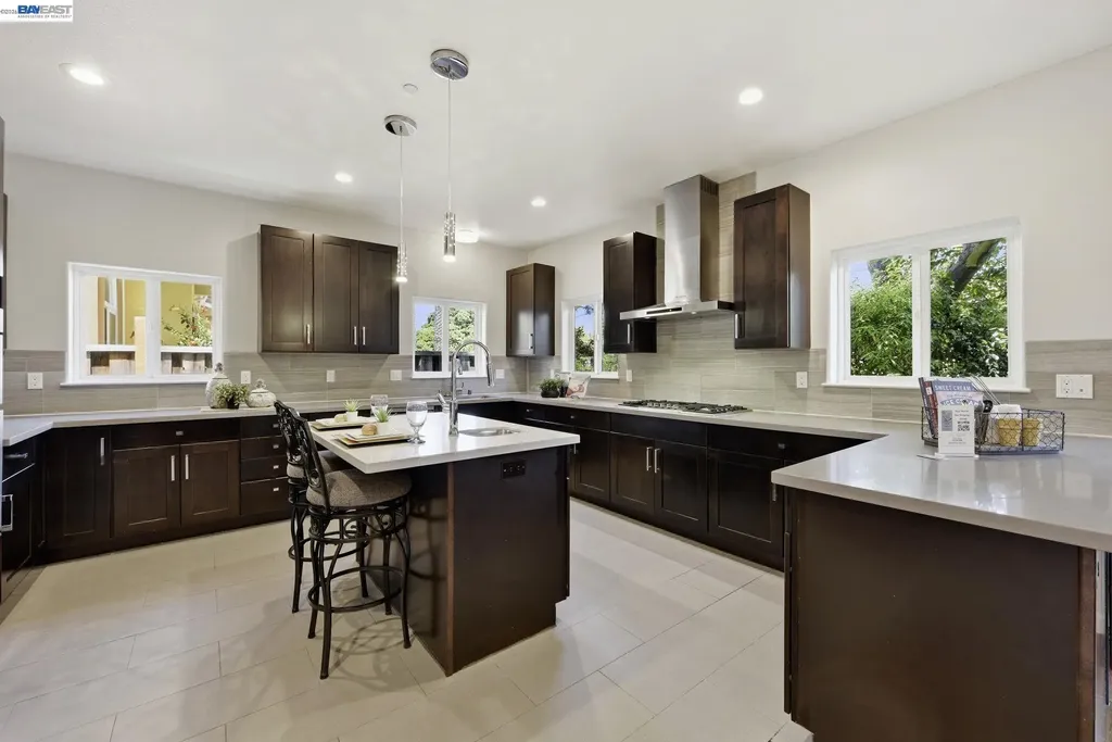 307 Dana Street Fremont CA 94539