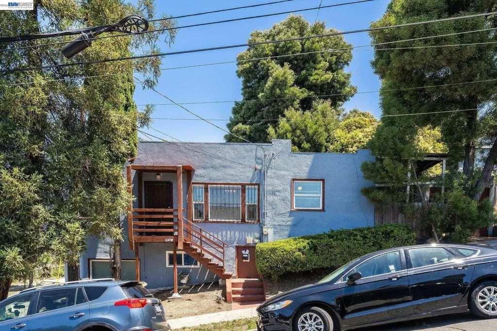 4500 San Carlos Avenue Oakland CA 94601