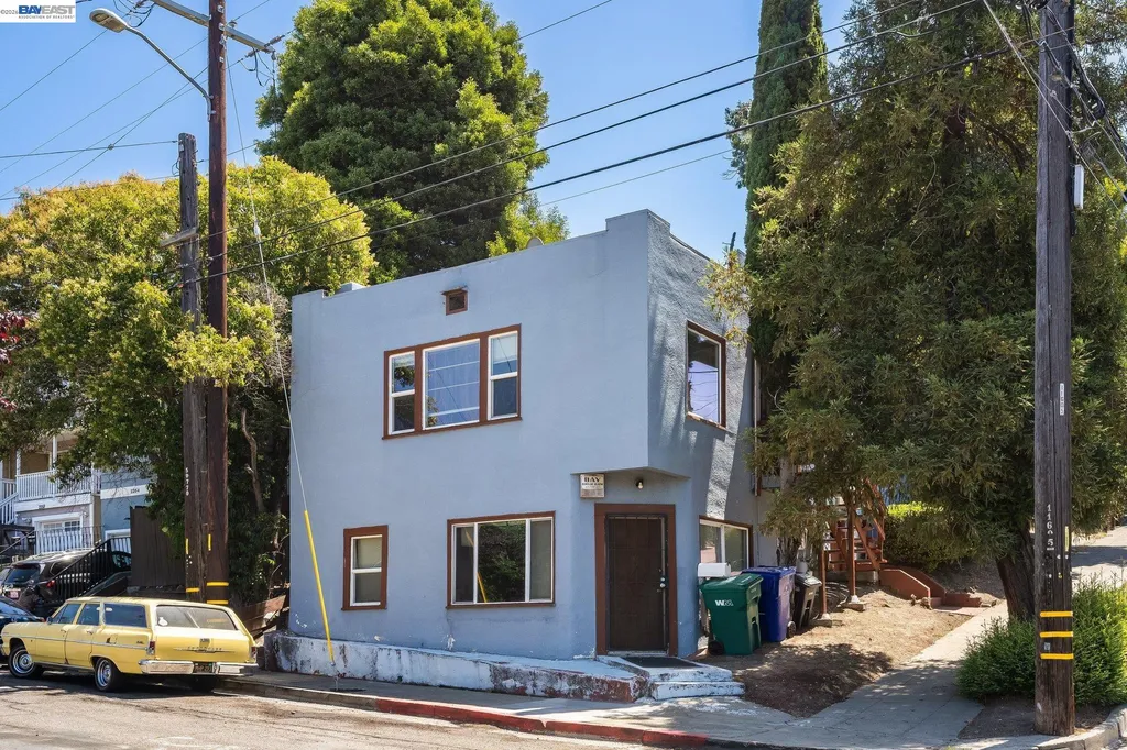 4500 San Carlos Avenue Oakland CA 94601