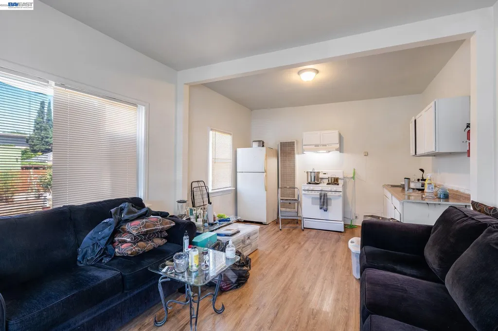 4500 San Carlos Avenue Oakland CA 94601