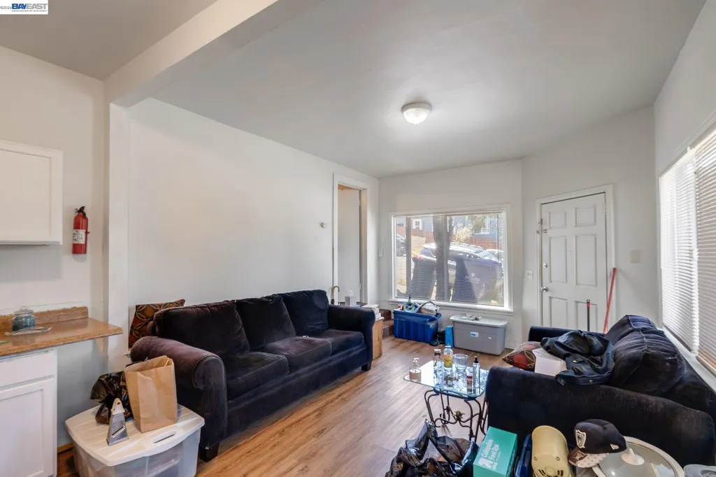 4500 San Carlos Avenue Oakland CA 94601